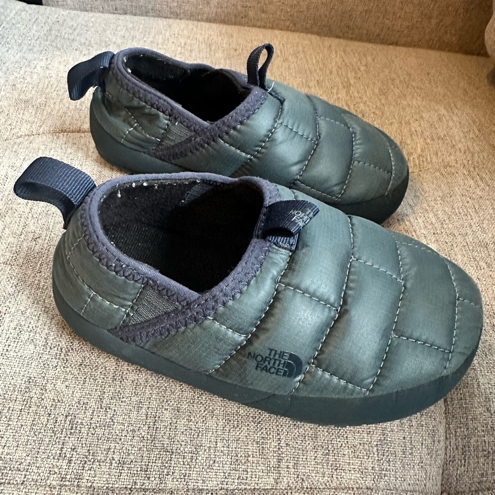 The North Face Kids ThermoBall Traction Mule - Size 11